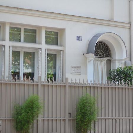 Le Jardin De Rochegrosse Acomodação com café da manhã Paris Exterior foto